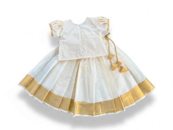 White Pavadai Sattai